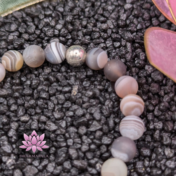 Matter Botswana Achat mit Lebensblume und Silberperle