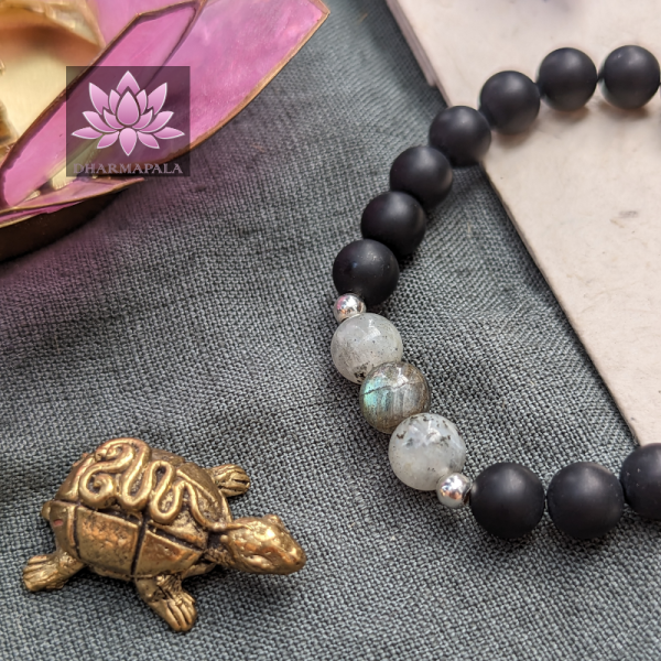 Matter Onyx & Labradorit mit Mini-Silber-Perlen