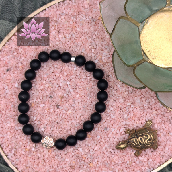 Matter Onyx mit Unendlichem Knoten aus 925er Sterling Silber