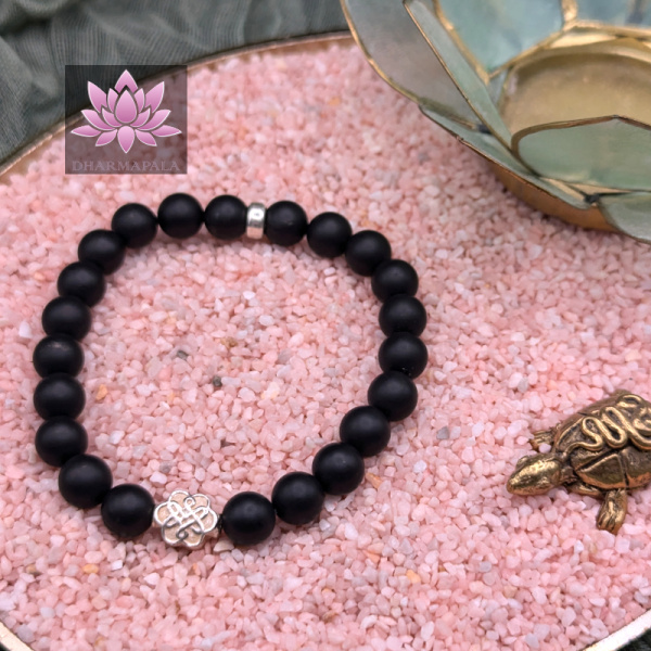 Matter Onyx mit Unendlichem Knoten aus 925er Sterling Silber